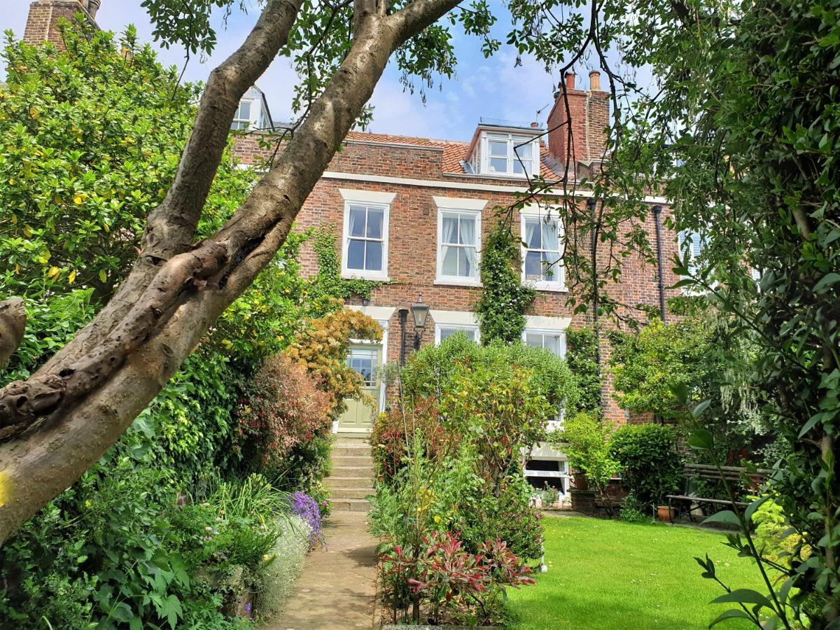Saint Hilda'S House Bed & Breakfast Whitby Exterior foto